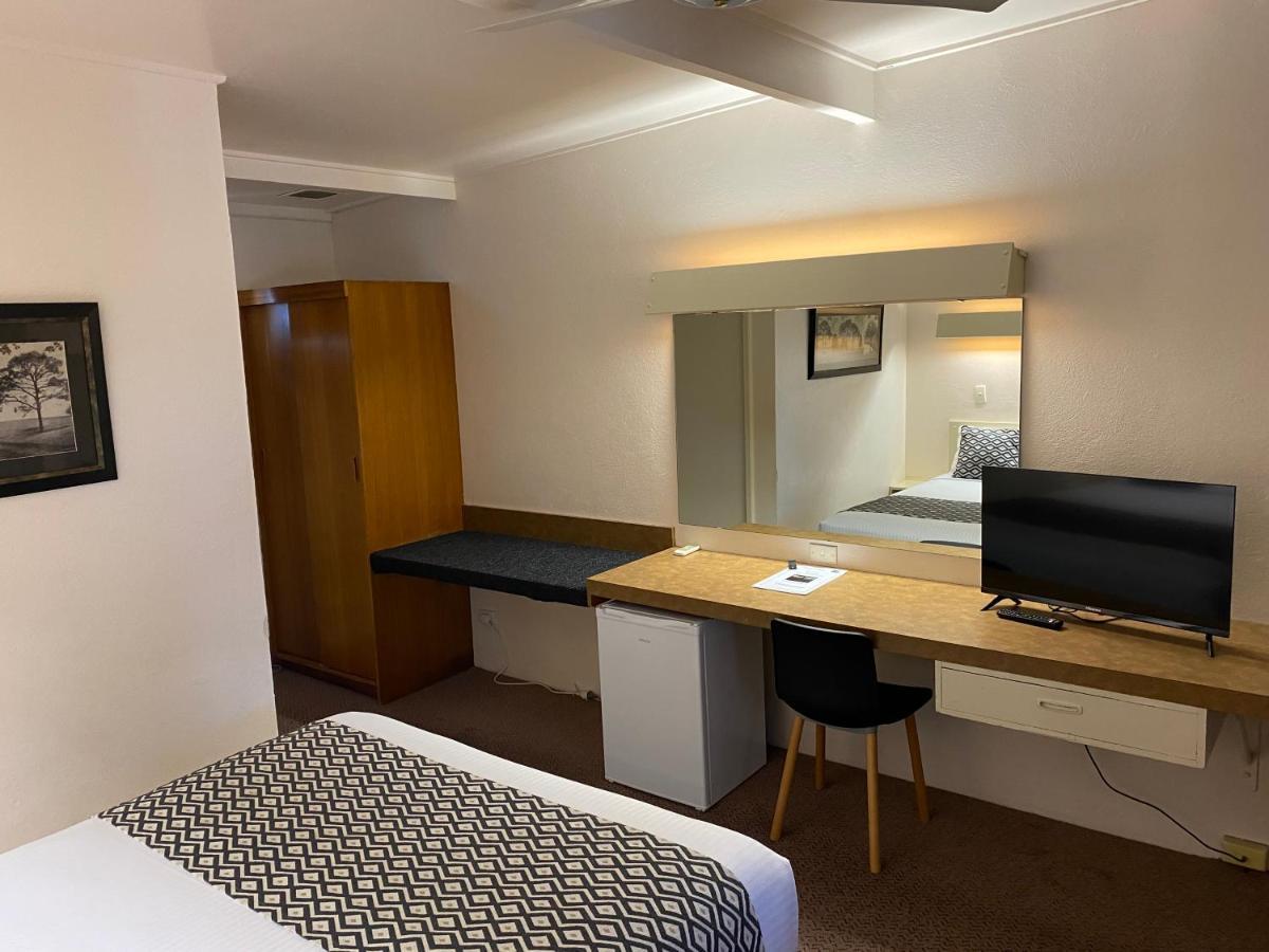 Ben Hall Motor Inn Forbes Dış mekan fotoğraf