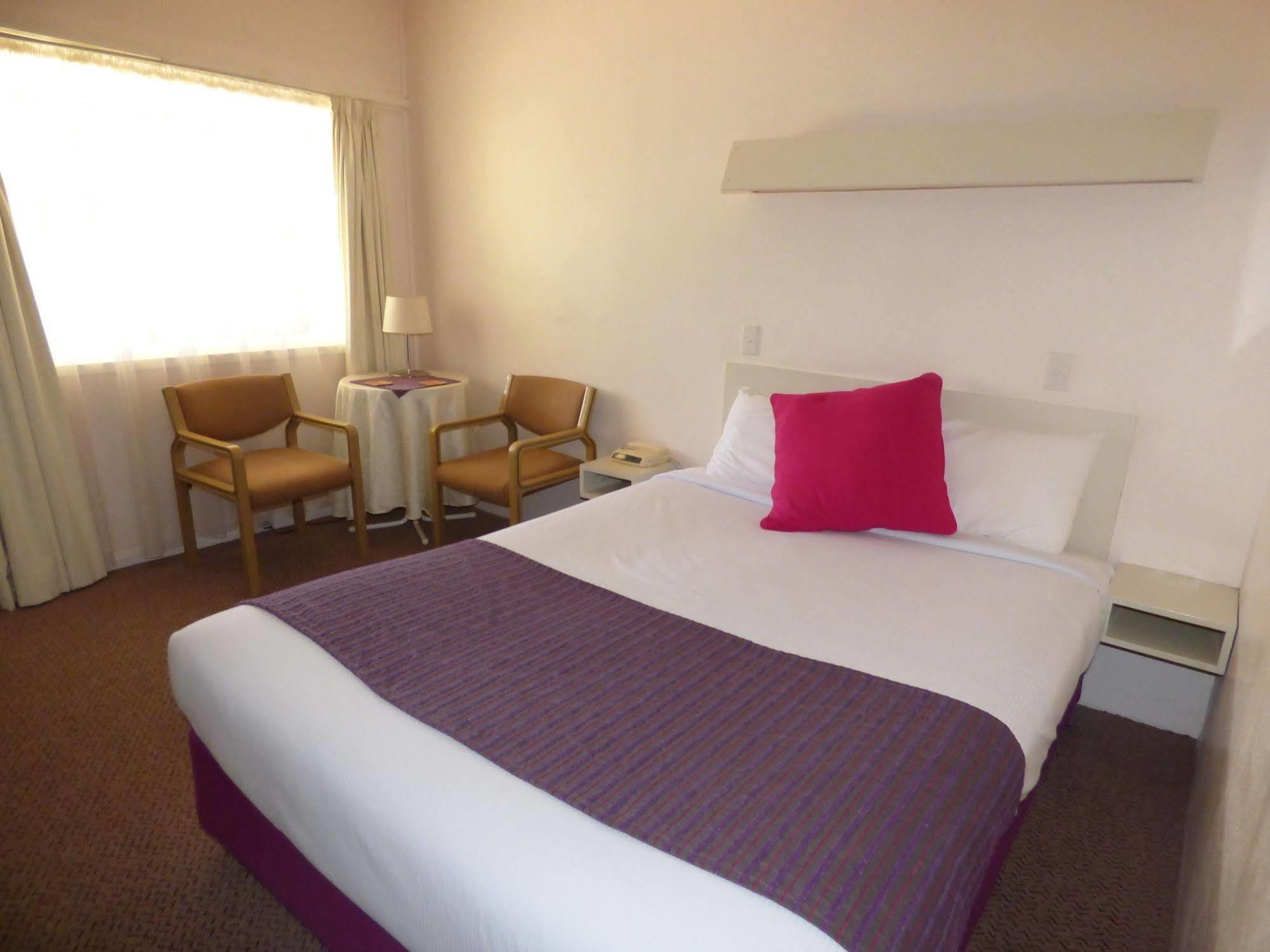 Ben Hall Motor Inn Forbes Dış mekan fotoğraf